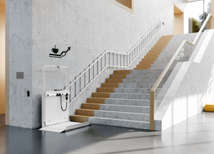 HIRO H350（斜行樓道曲線型）